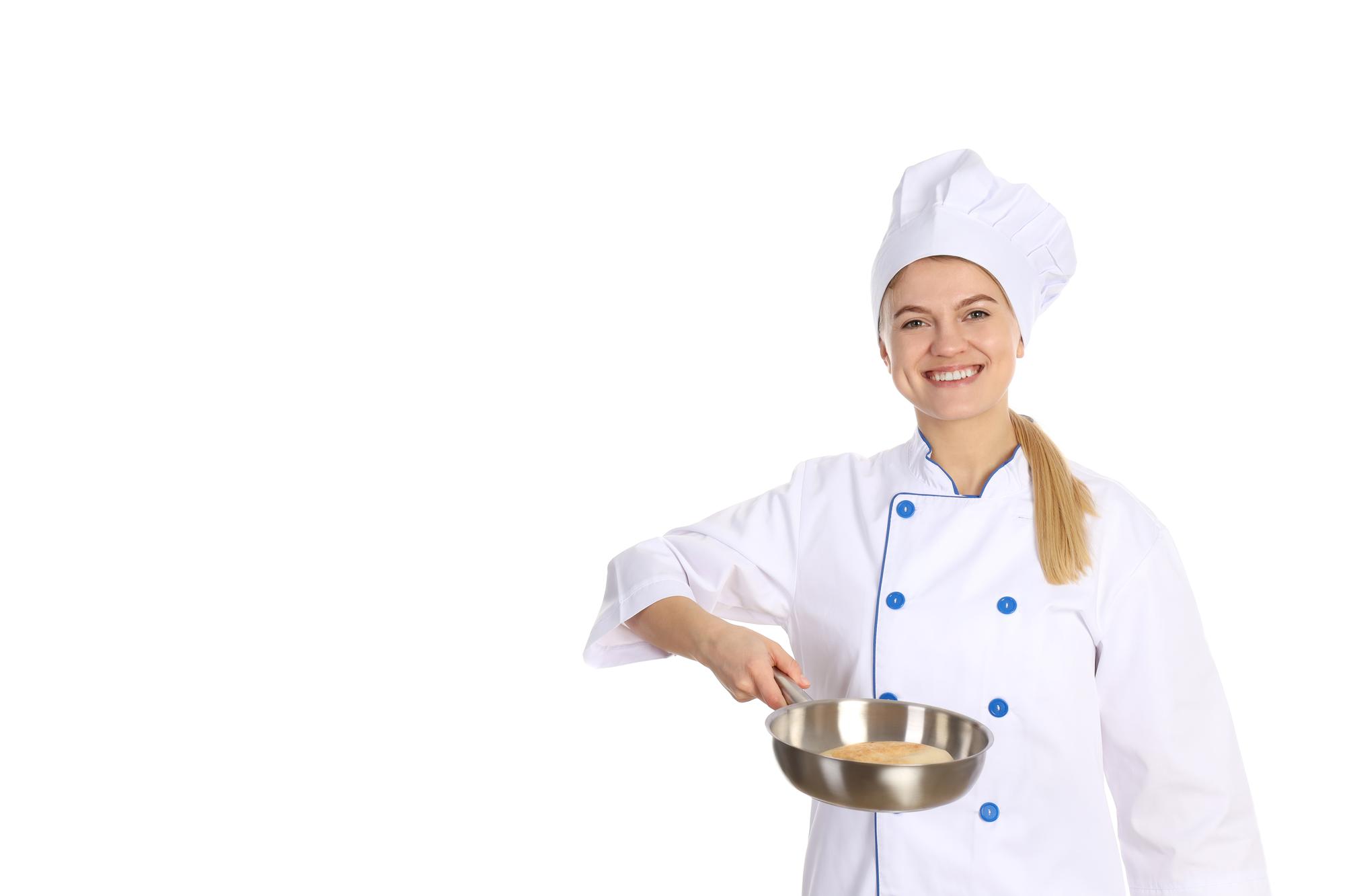Chef local gătind în bucătărie